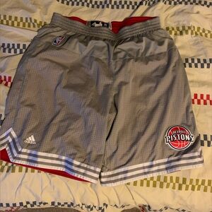Game Worn Andre Drummond Adidas Detroit Pistons Alternate Grey Shorts SZ 4XL+2